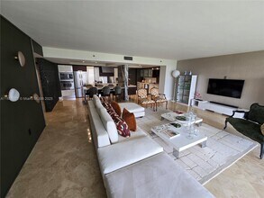 Building Photo - 11113 Biscayne Blvd