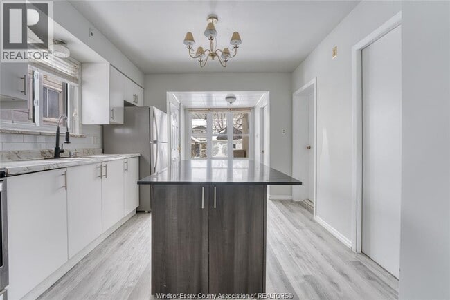 Photo du bâtiment - 1062 Howard Ave