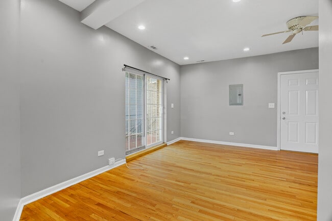 Foto del edificio - 2514 S Blue Island Ave