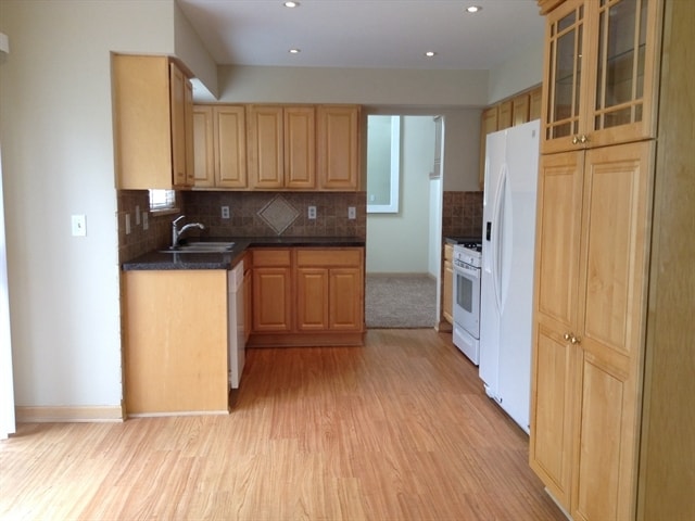 Building Photo - 20965 W Boulder Dr