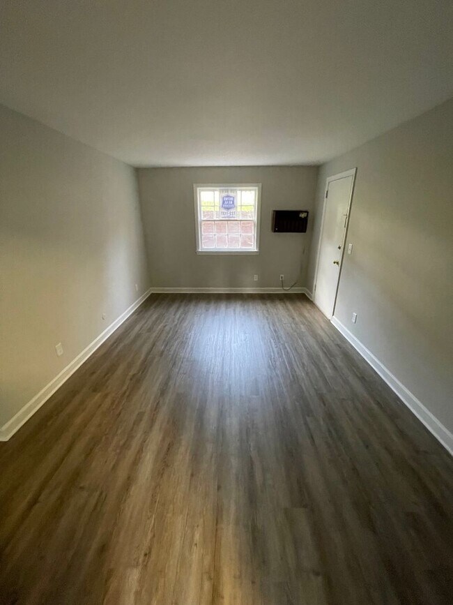 Foto del edificio - 1415 Clover St NW