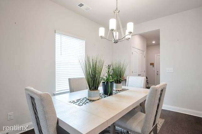 Foto del edificio - 5 br, 3 bath House - 1451 Japonica Alley