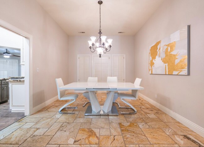 Foto del edificio - 585 E Chesapeake Cir