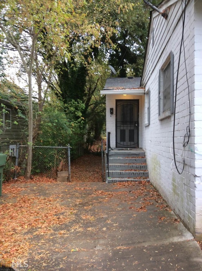Building Photo - 324 Brooks Ave SW