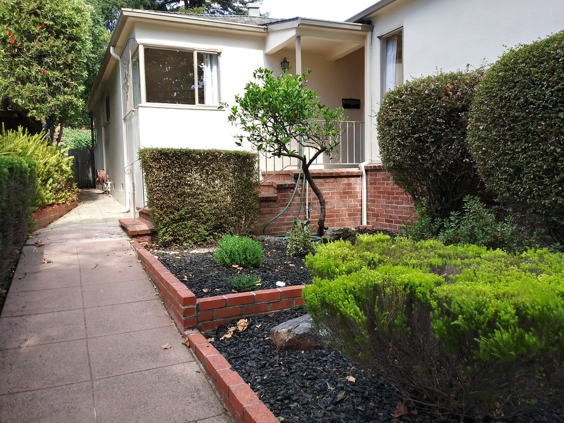 1033 Oakland Ave, Piedmont, CA 94611 House Rental in Piedmont, CA