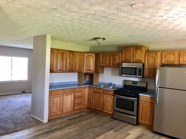Building Photo - 448 Banbury Dr