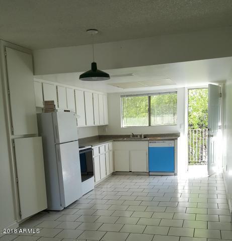 Foto del edificio - 3326 W Northern Ave
