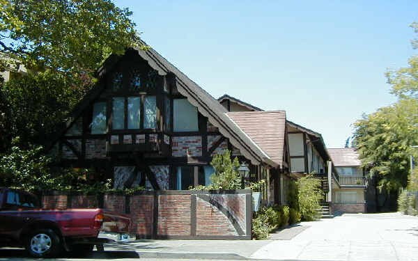Building Photo - 22 Belle Ave