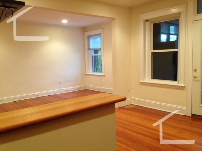 Building Photo - HOT BROOKLINE LISTING!!!!!