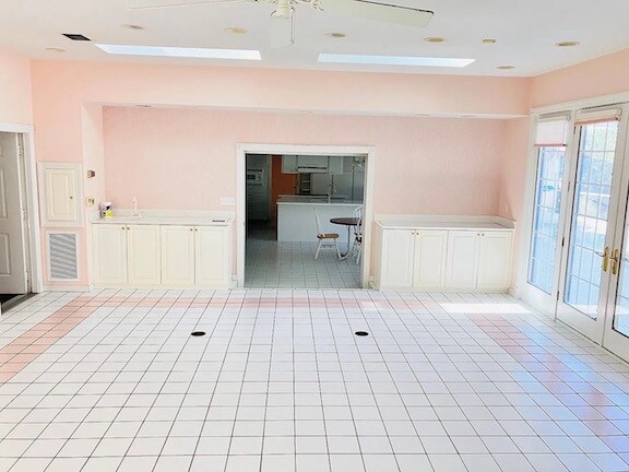 Building Photo - 5323 Andrea Blvd
