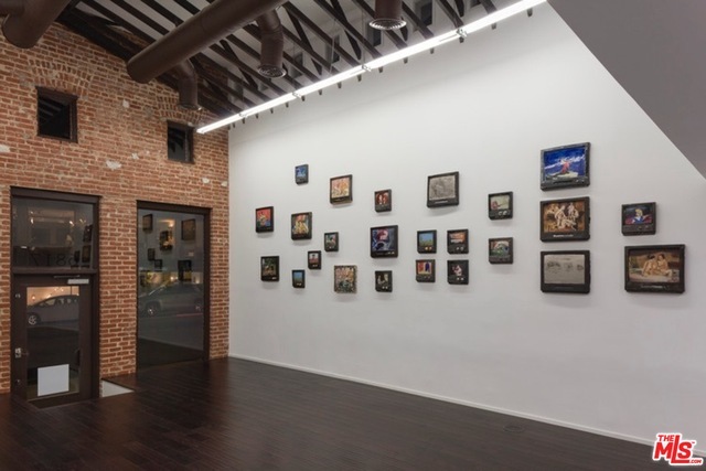 Building Photo - 6817 Melrose Ave