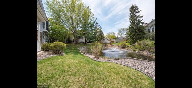 Foto del edificio - 10918 Quebec Ave S