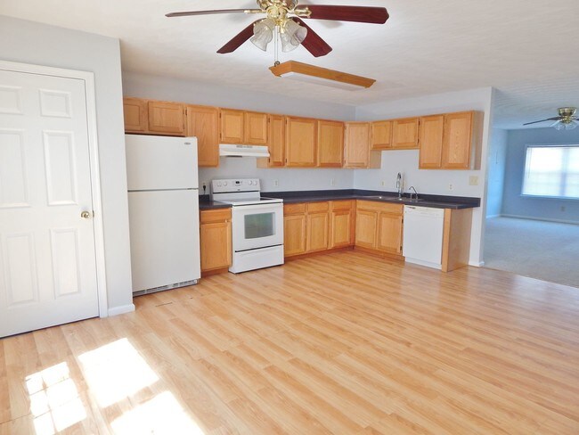 Building Photo - 711 Hemlock Ave., Hampton, VA