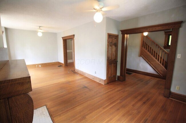Foto del edificio - 142 E Northwood Ave