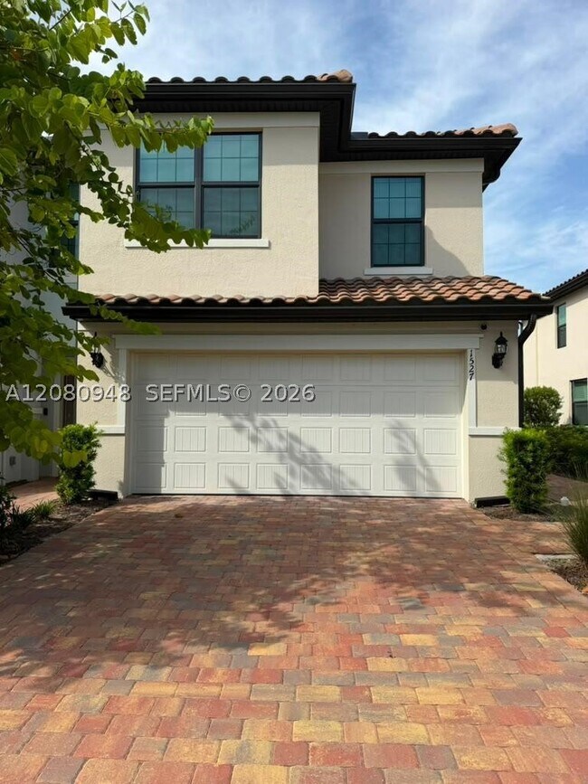 Building Photo - 1527 Fells Cove Ln