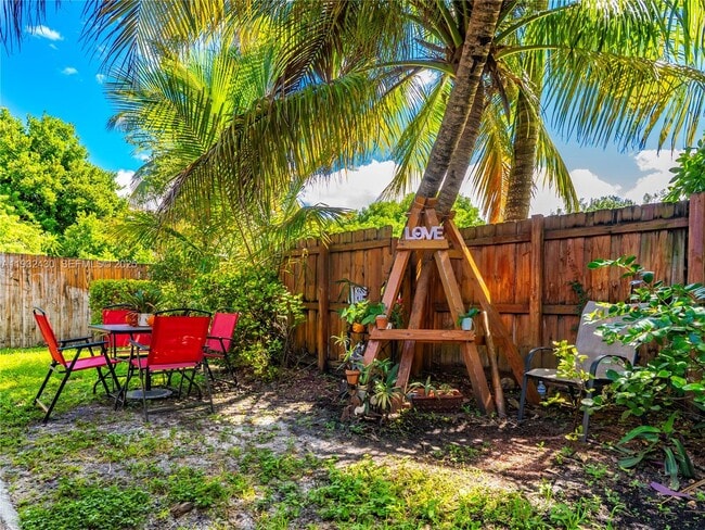 Building Photo - 2020 Miami Rd