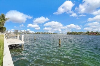 Building Photo - 205 N Hibiscus Dr