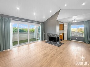 Building Photo - 3697 Avocado Village Ct