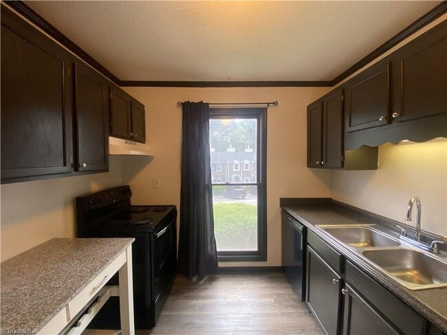 Building Photo - 310 Mar-Don Hills Ct