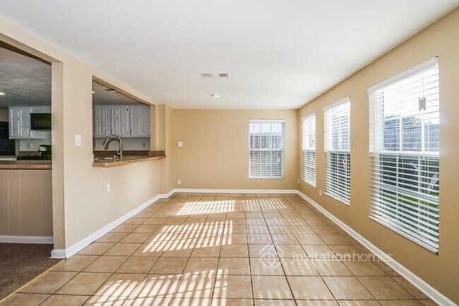 Building Photo - 5004 Stanley Dr