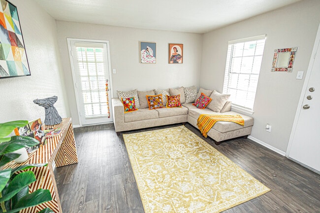 Building Photo - Casa Agave