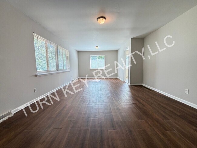 Foto del edificio - 320 Park Rd