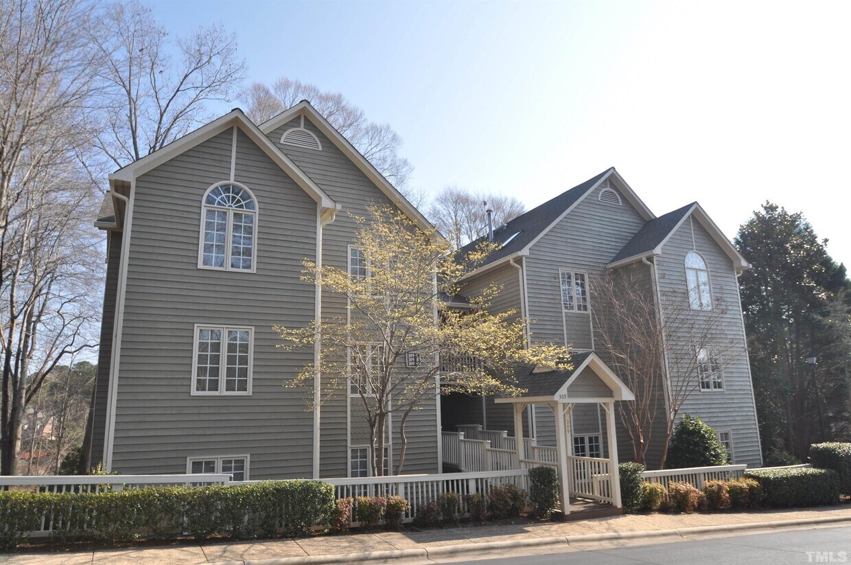 309 Glen Echo Ln, Cary, NC 27518 House Rental in Cary, NC