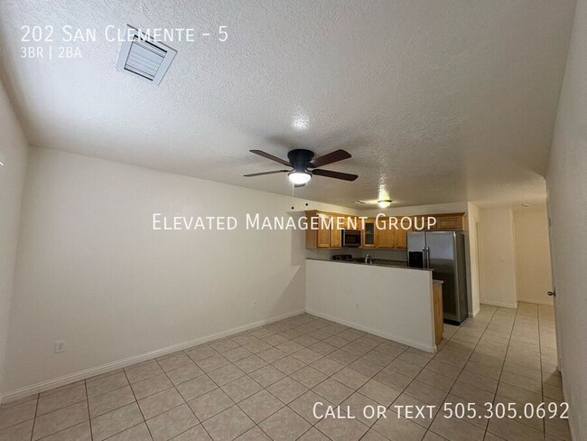 Building Photo - 202 San Clemente Ave NW
