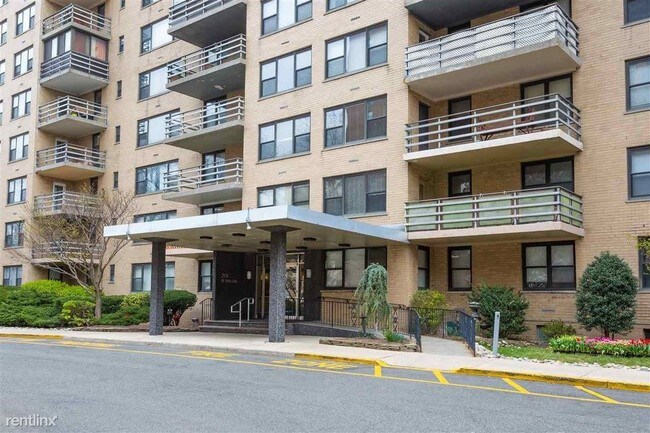 Foto del edificio - 201 St Pauls Ave