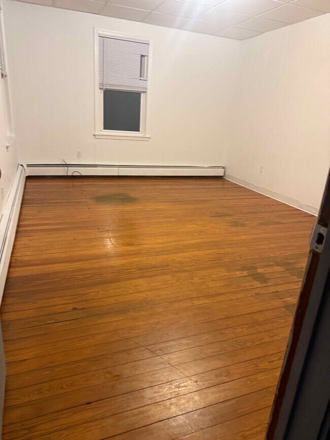 Sala de estar - 137 Bradford St