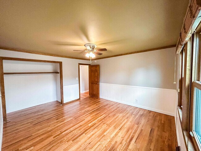 Foto del edificio - 6 Moffatt Ln