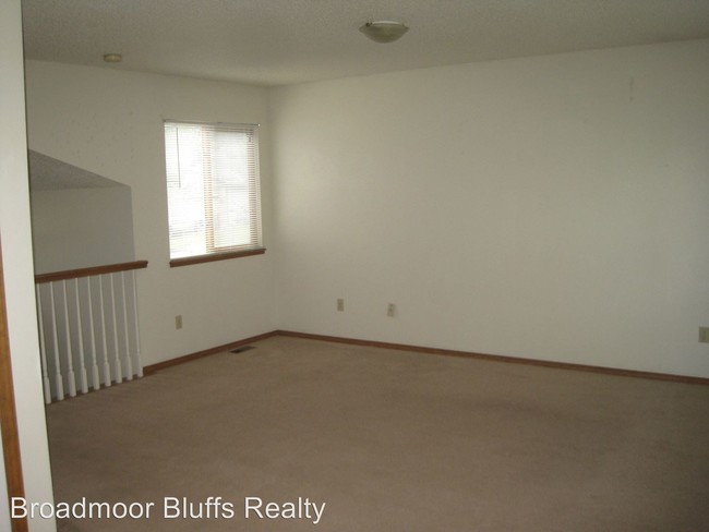 Building Photo - 3230 Lally Rook Ct