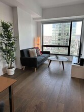 Building Photo - 1070 Drummond St