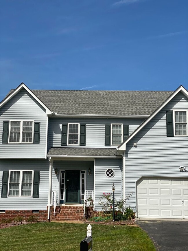 Foto del edificio - Stunning 4bdrm/2.5bth Home w/Loft Located ...