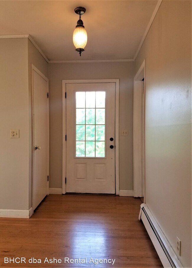Building Photo - 3 br, 1.5 bath House - 626 E Buck Mtn Rd