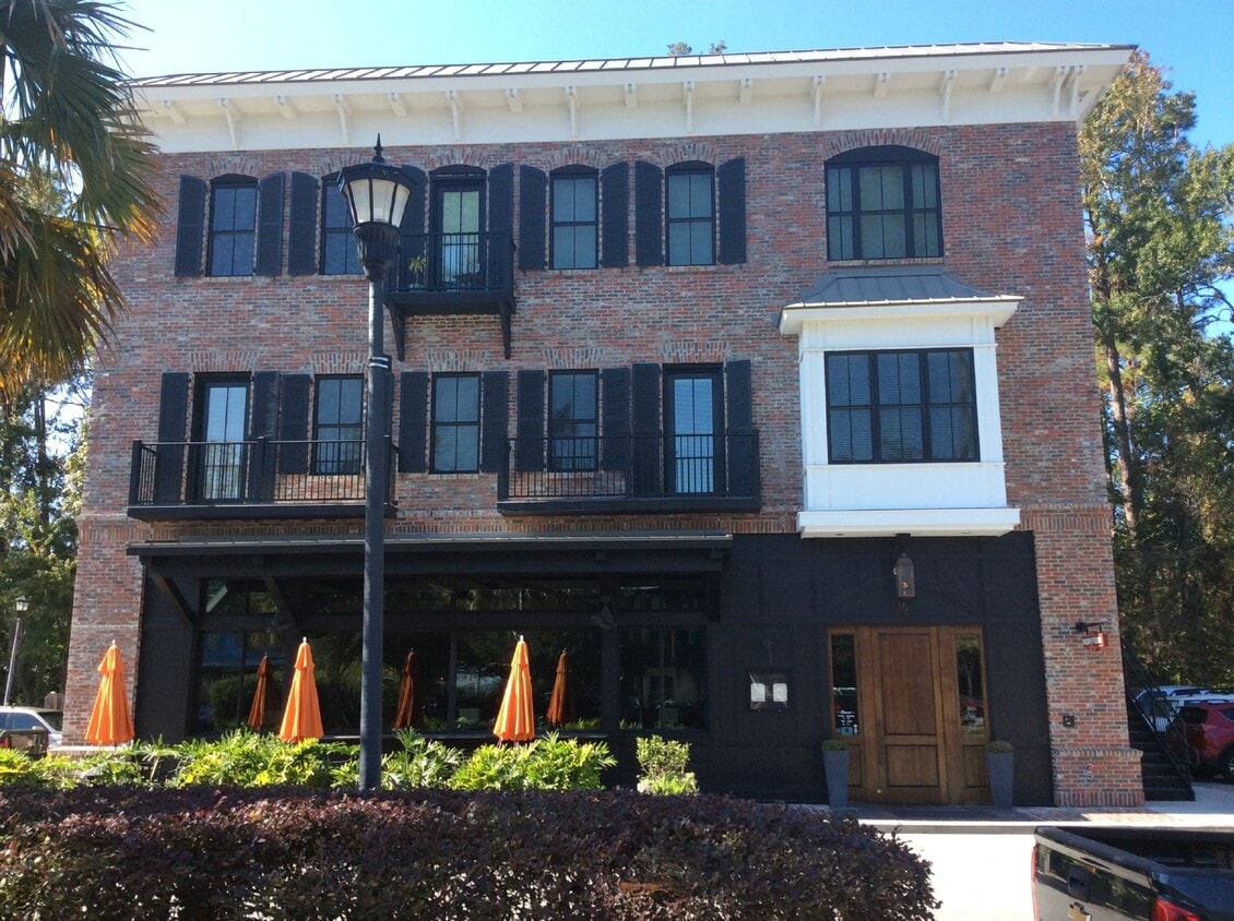 Primary Photo - Two Bedroom Condo in the Heart of the Bluffton Promenade!