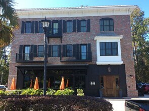 Building Photo - 15 Promenade St