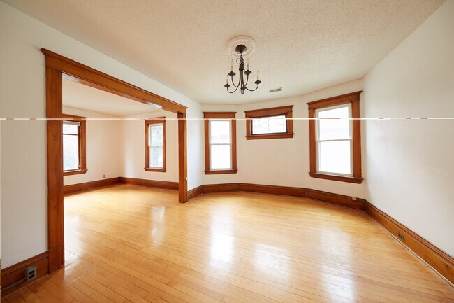 Foto del edificio - 1406 Adams St NE