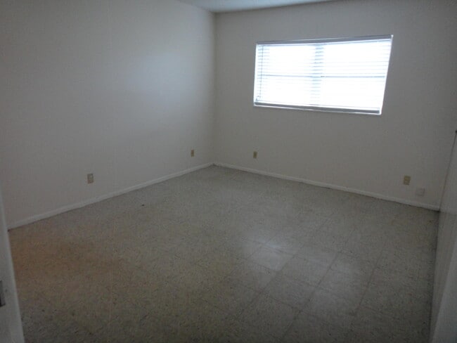 Foto del edificio - 2527 Emory Dr W