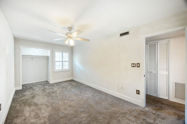 Foto del edificio - Spacious College Park Townhome for Rent wi...