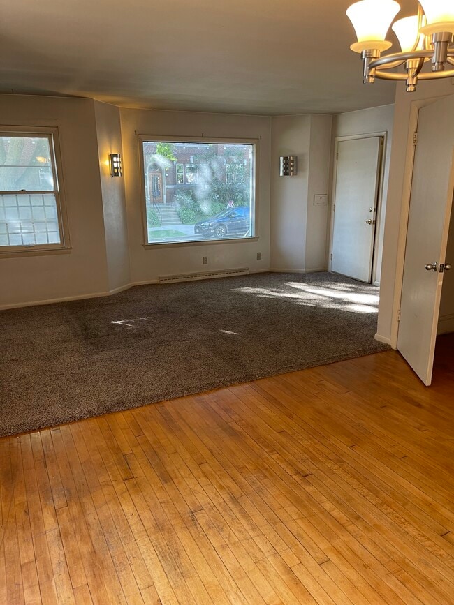 Living room - 2438 N Cramer St