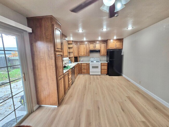 Foto del edificio - 505 Acapulco Ct