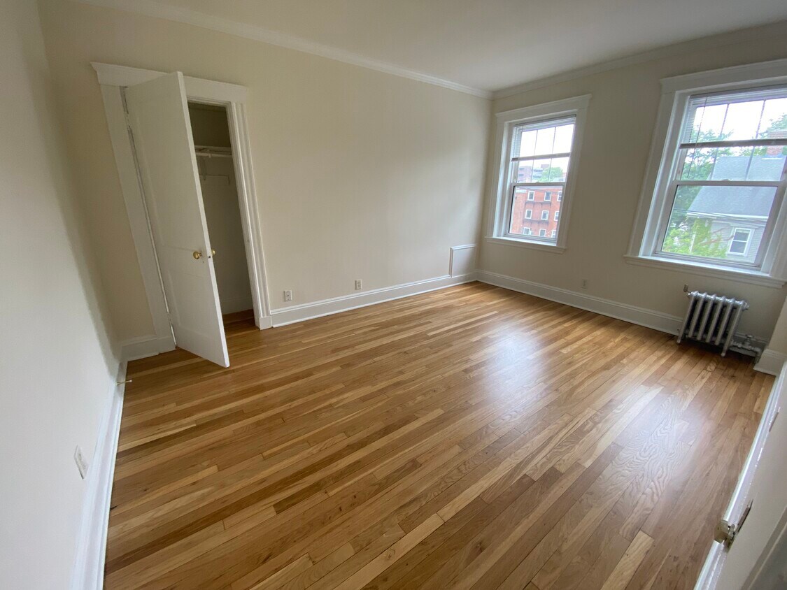 Foto principal - 9 Wendell St