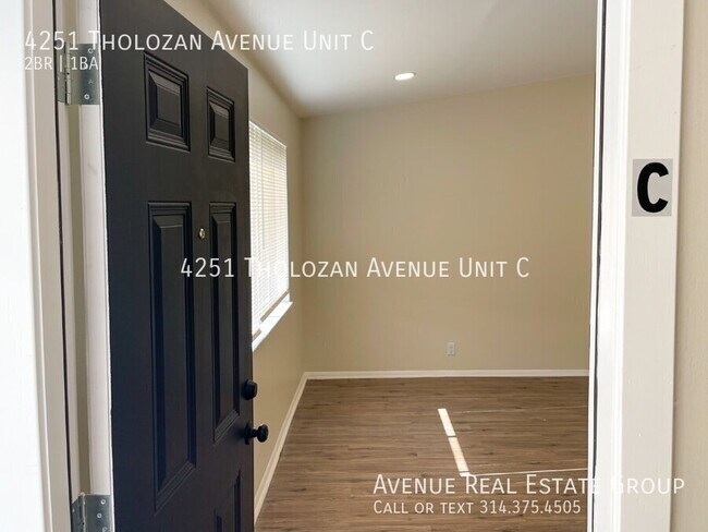 Foto del edificio - 4251 Tholozan Ave