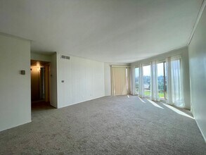 Building Photo - 5702 Baltimore Dr