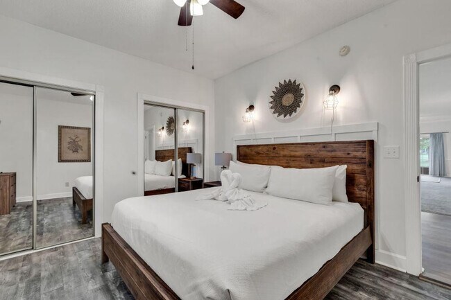 Foto del edificio - 4815 Orchid Way