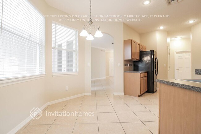 Foto del edificio - 5390 Red Leaf Ct