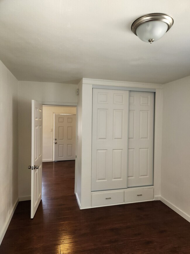 Foto del edificio - 3361 1/2 Roseview Ave