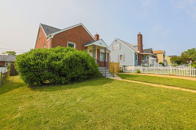 Building Photo - 5319 Plainfield Ave