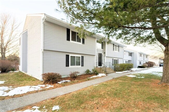 Foto del edificio - 19 Beal's Cove Rd